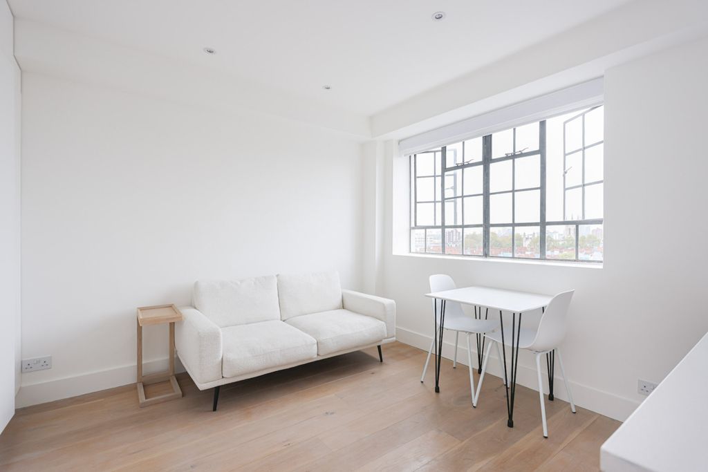 Property photo 1 of 17 Picture No. 06