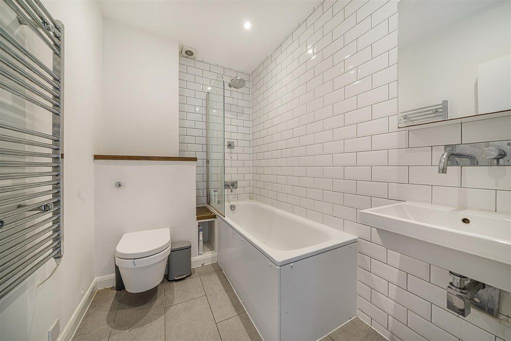 Property photo 3 of 9 11, 6 Eldon Park-5.Jpg