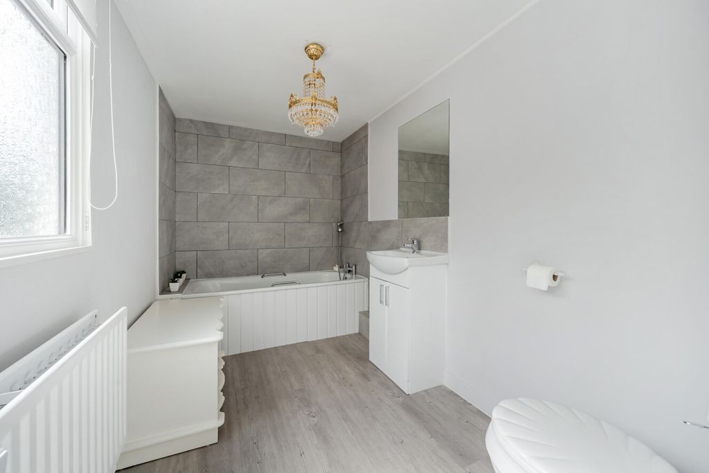 Property photo 3 of 15 1494814-6-6A58E98...