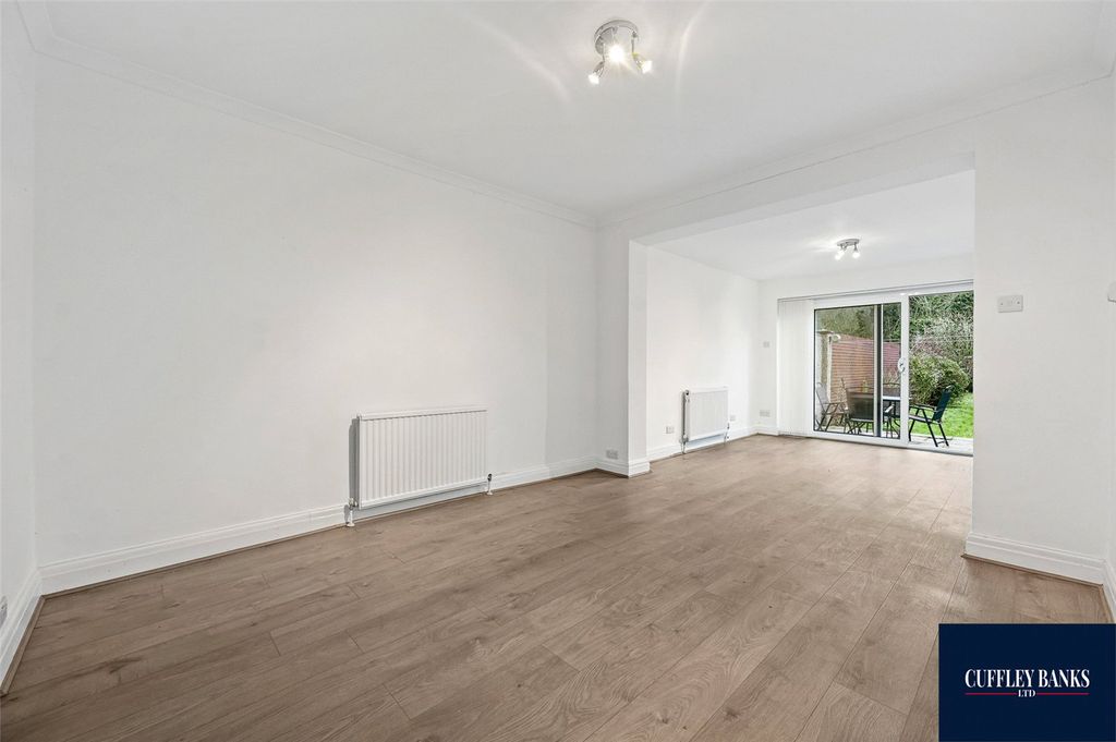 Property photo 3 of 11 Picture No. 04