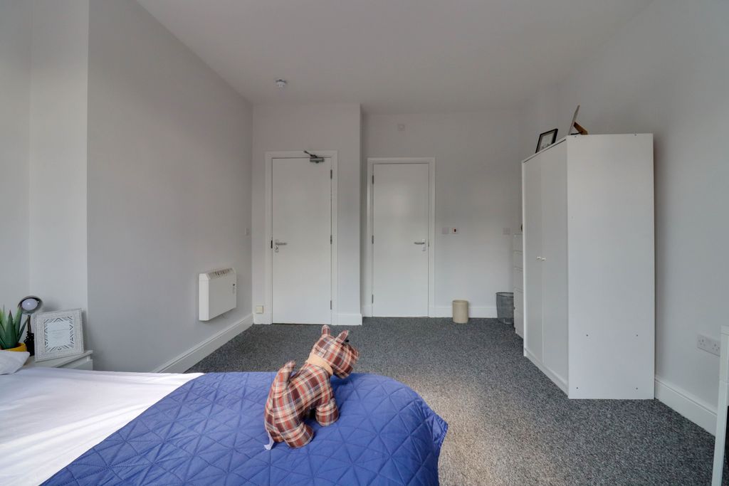 Property photo 2 of 5