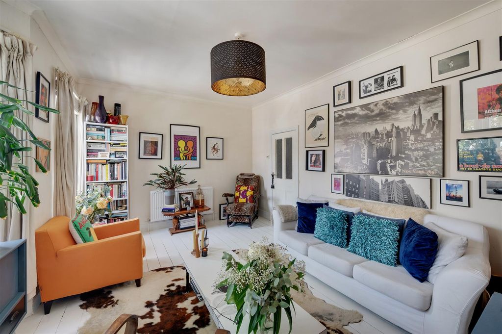 Property photo 3 of 15 Daniels_79A Villiers Road_004.Jpg