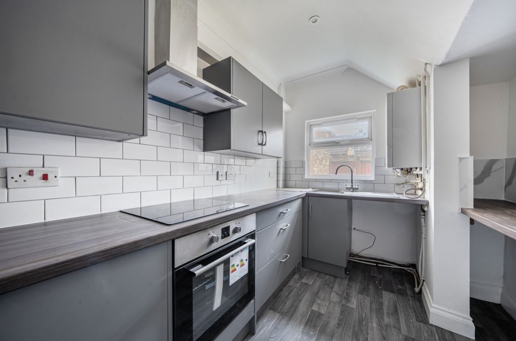 Property photo 2 of 20 1425301-12-69B16c40286B3