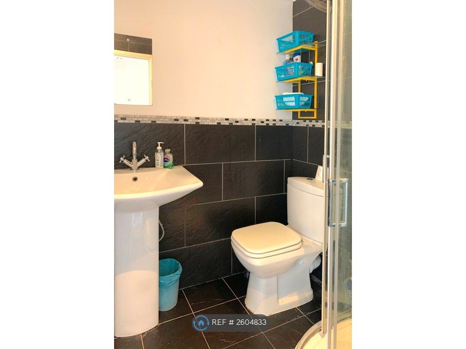 Property photo 3 of 5 Bathroom