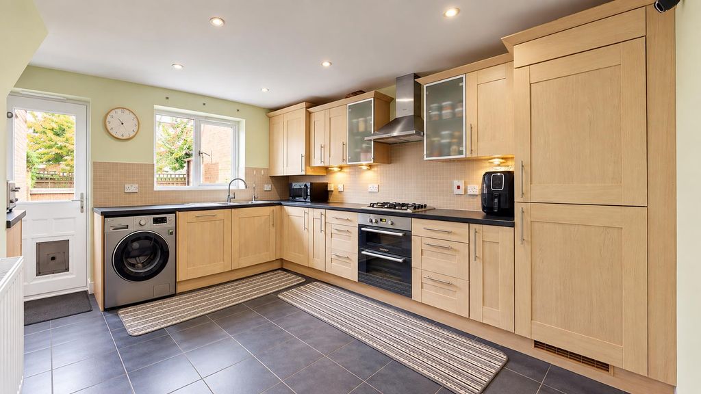 Property photo 2 of 26 E1351Cce-4040-412D-Aabe-E1Bd2C9F917B.Png