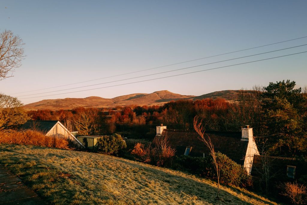 Property photo 3 of 40