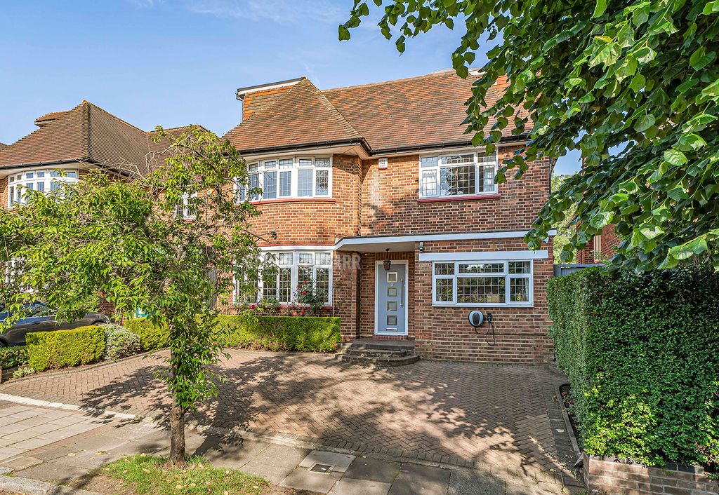 Property photo 1 of 27