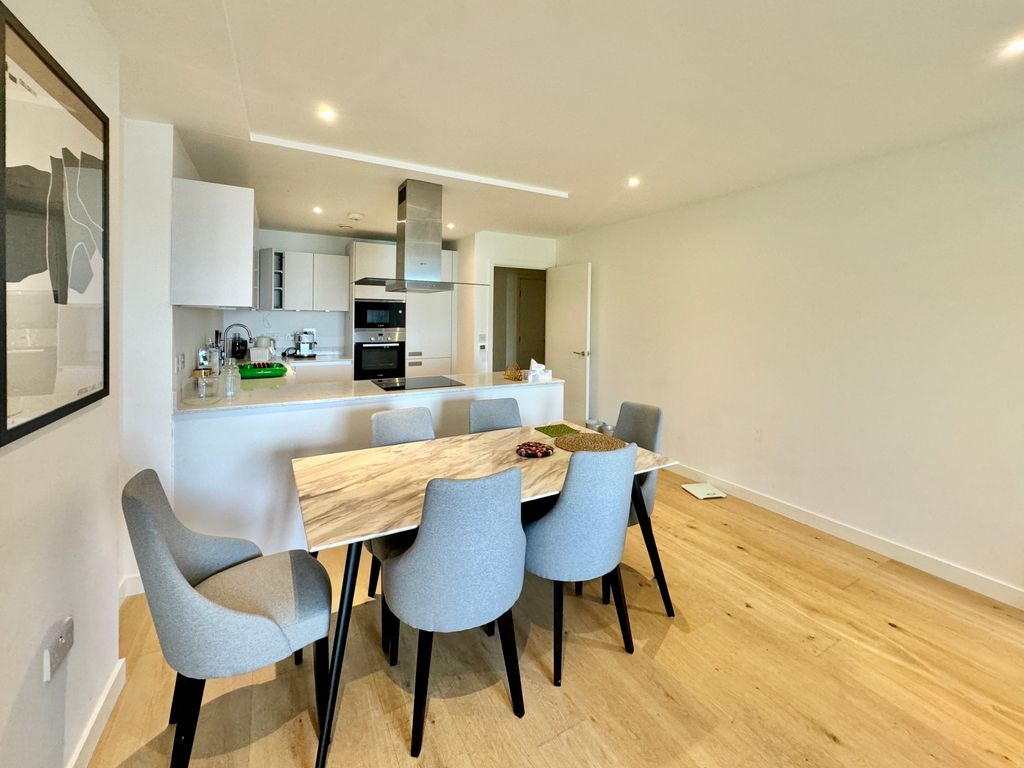 Property photo 3 of 21