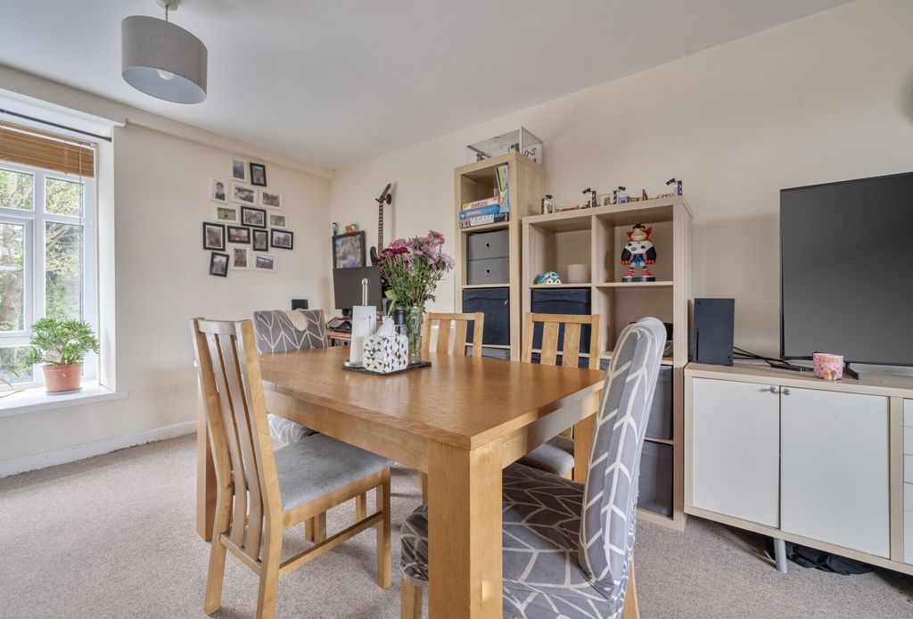 Property photo 3 of 10 1435377-7-69d8B57...