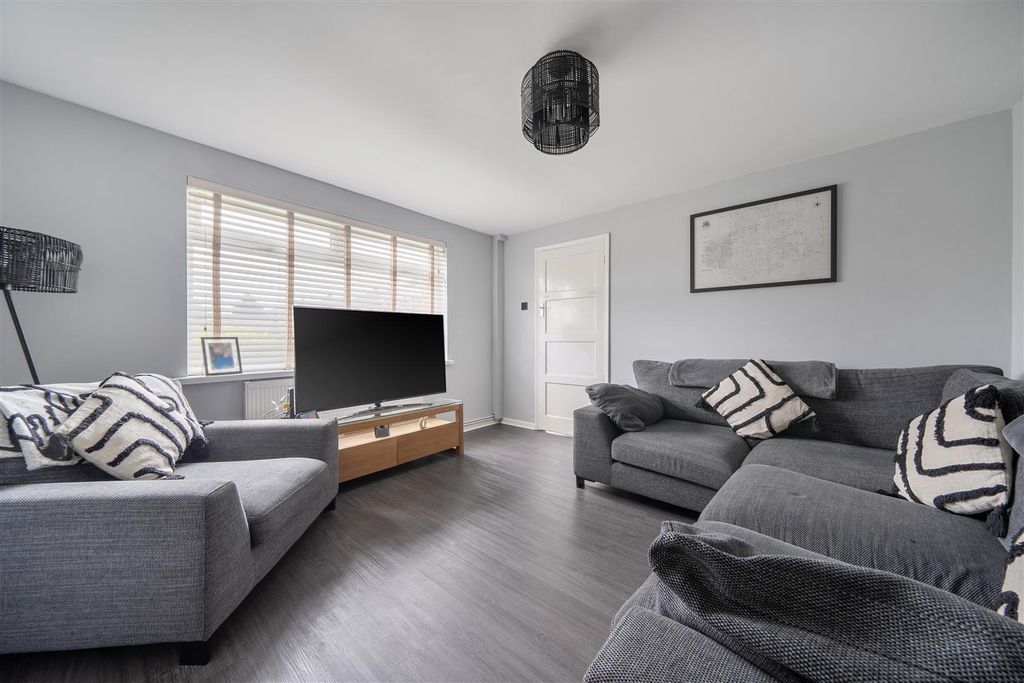 Property photo 2 of 17 1430834-15-69c6A1Ff52B64.Jpg