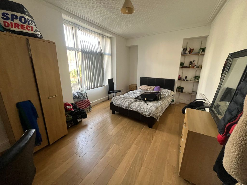 Property photo 1 of 8 x (23)