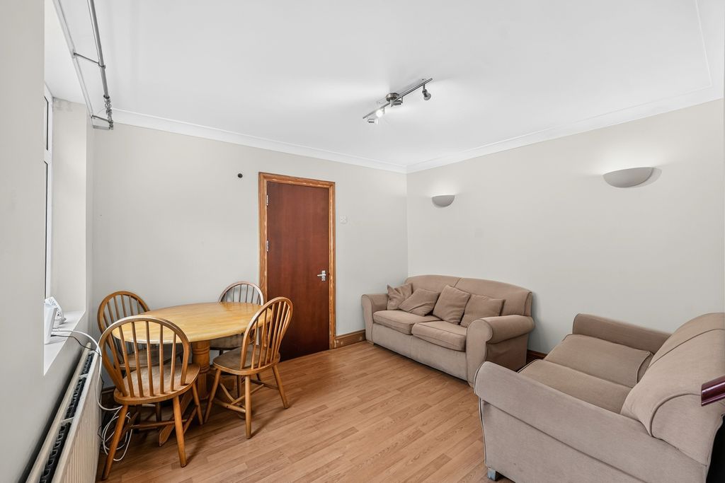 Property photo 3 of 12 Pbox-Img.Jpg