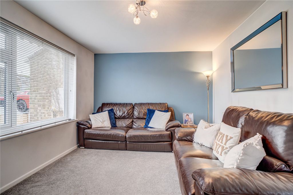 Property photo 3 of 11 Reception