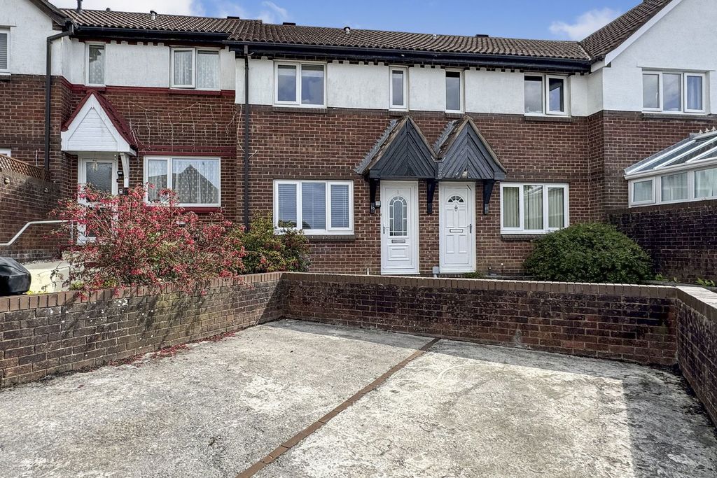 Property photo 2 of 11