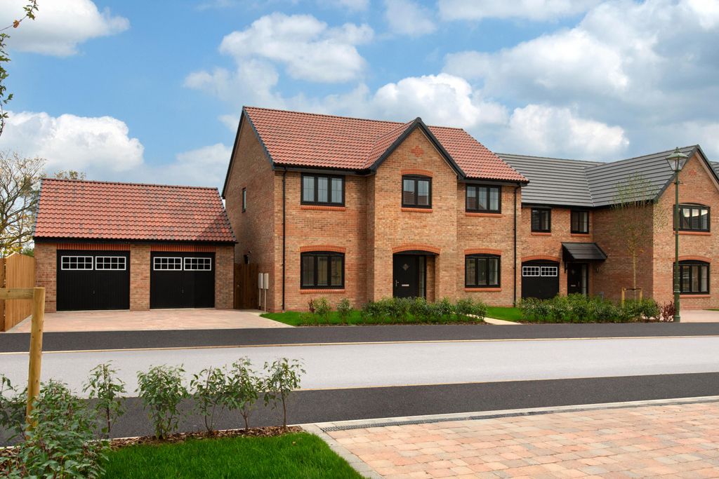 Property photo 1 of 17 Street Scene