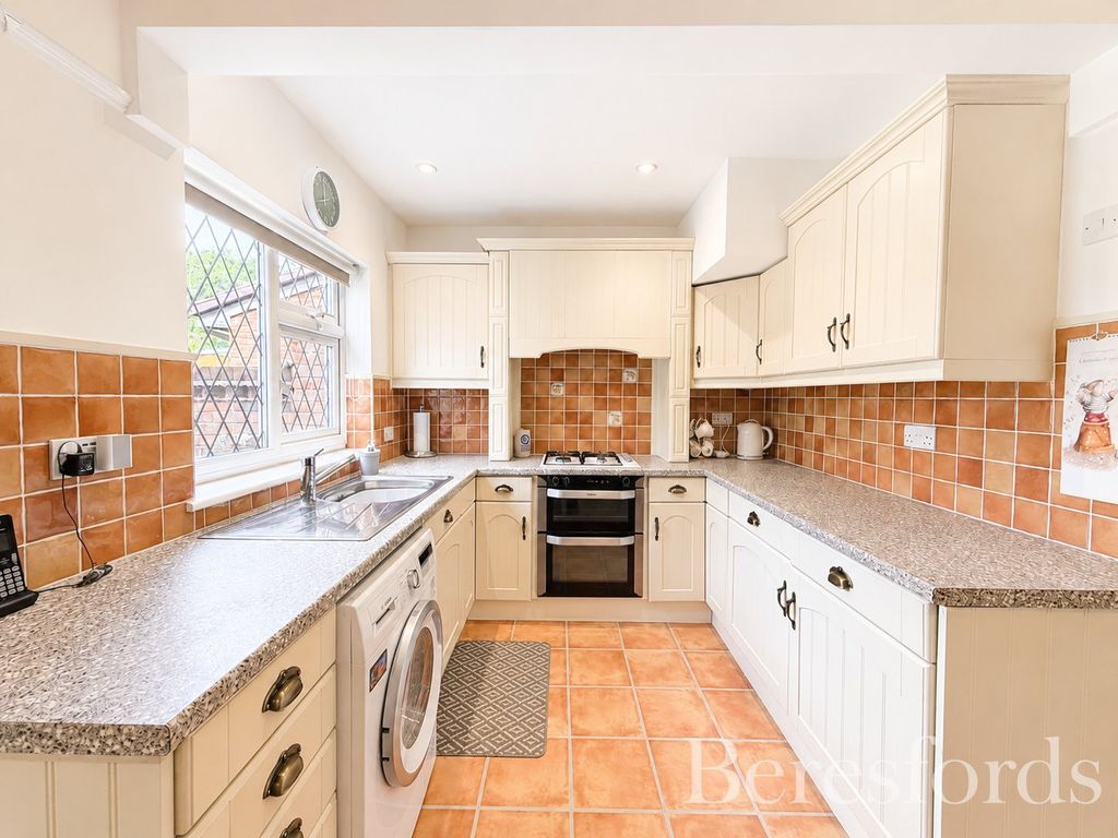 Property photo 3 of 31 Picture No. 18
