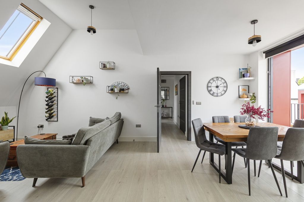 Property photo 1 of 18 094A6659