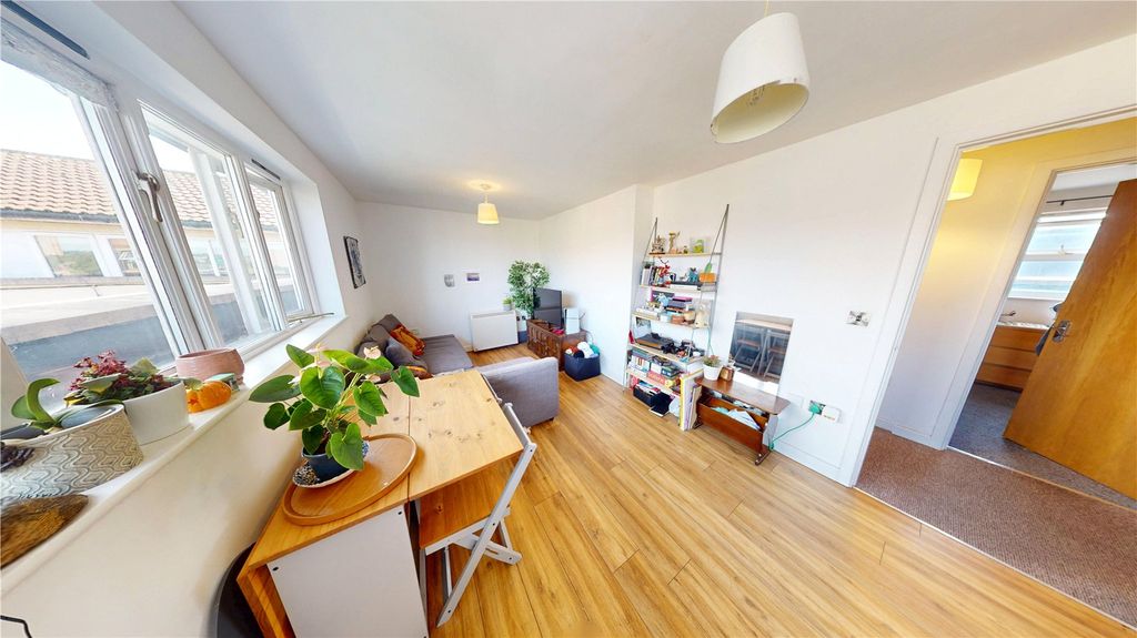 Property photo 2 of 7 Picture No. 03