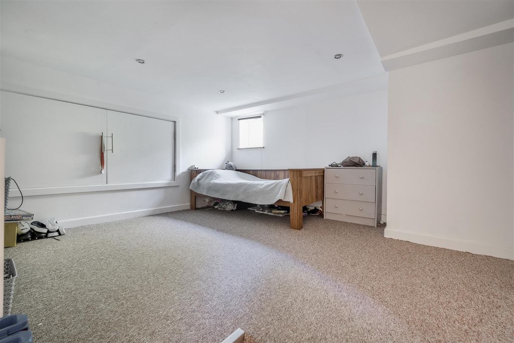 Additional image 15 of 6 bed detached house for saleBohelland Rise, Penryn TR10