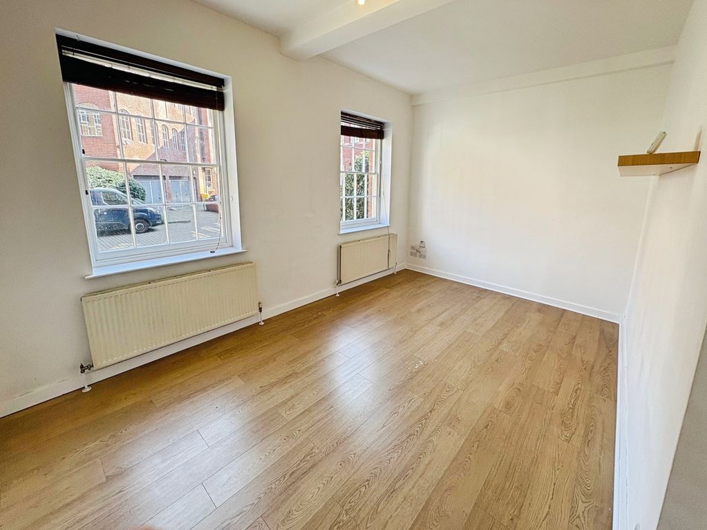 Property photo 2 of 12 Photograph