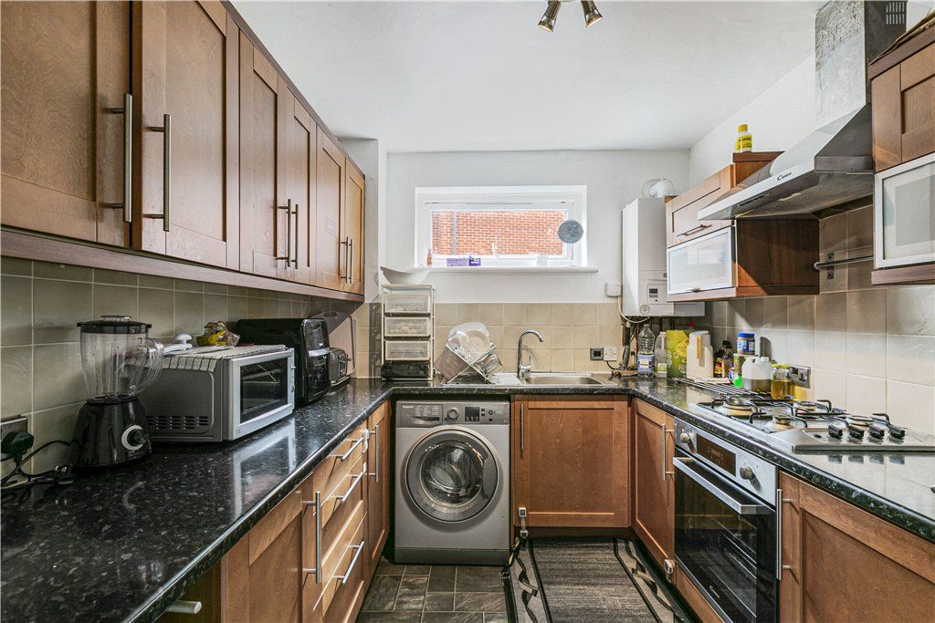 Property photo 1 of 9 Kitchen