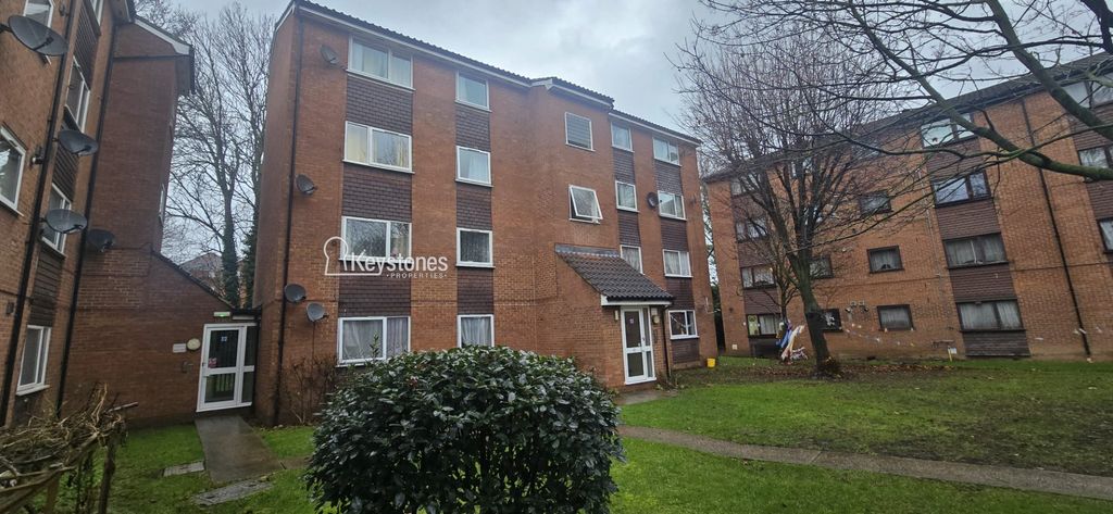 Property photo 1 of 14 Building