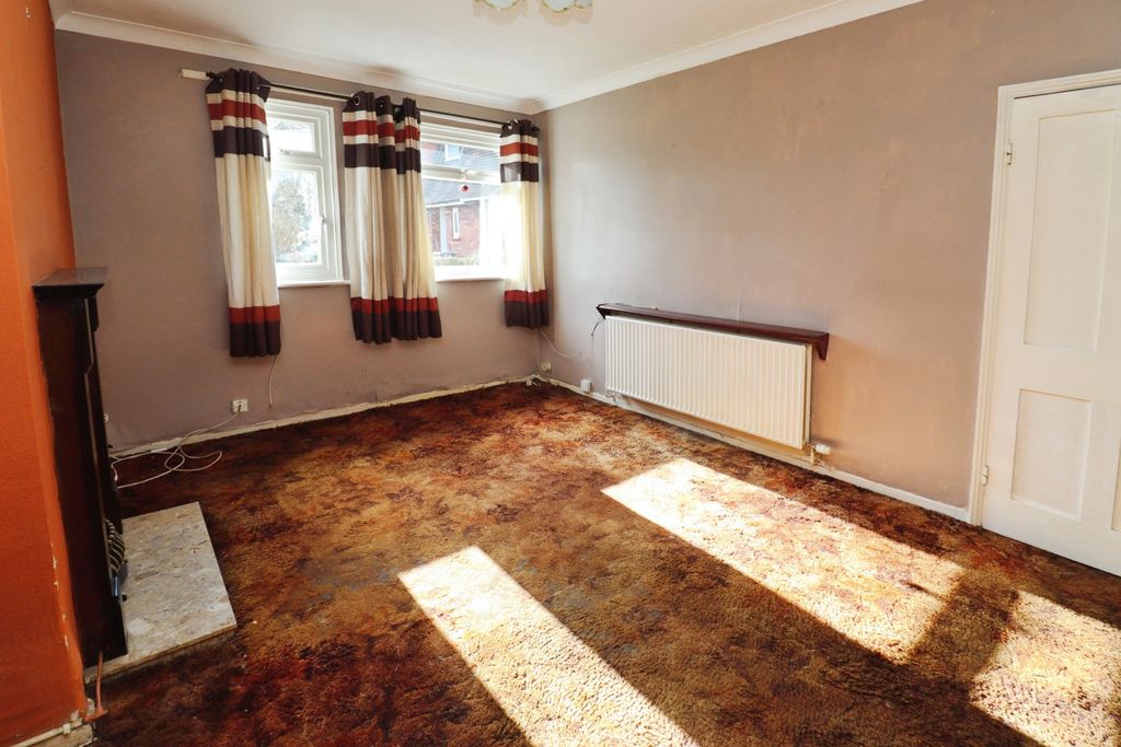 Property photo 3 of 16