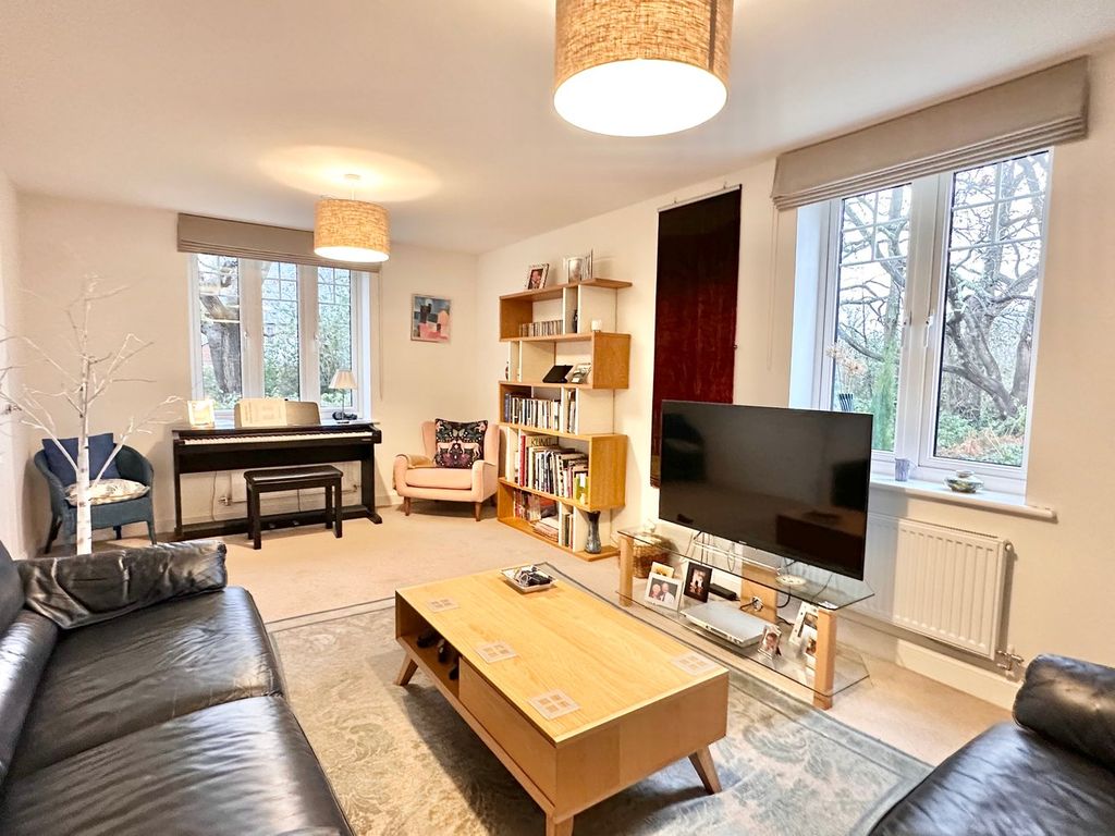 Property photo 3 of 18