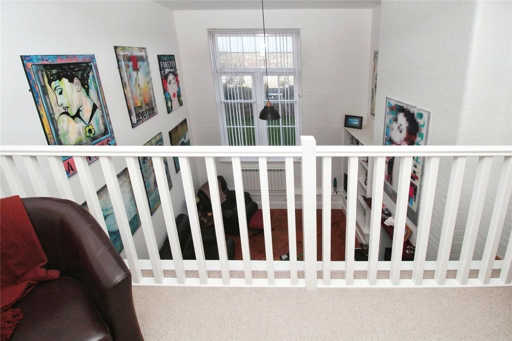 Additional image 6 of 2 bed flat for saleGeneva Place, Bideford, Devon EX39