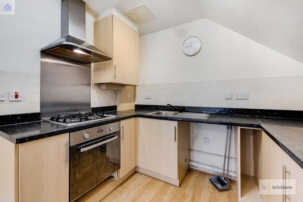 Property photo 2 of 13 Photo 1