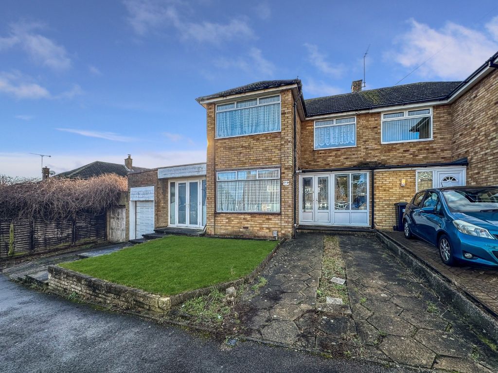 Property photo 1 of 3 4807461