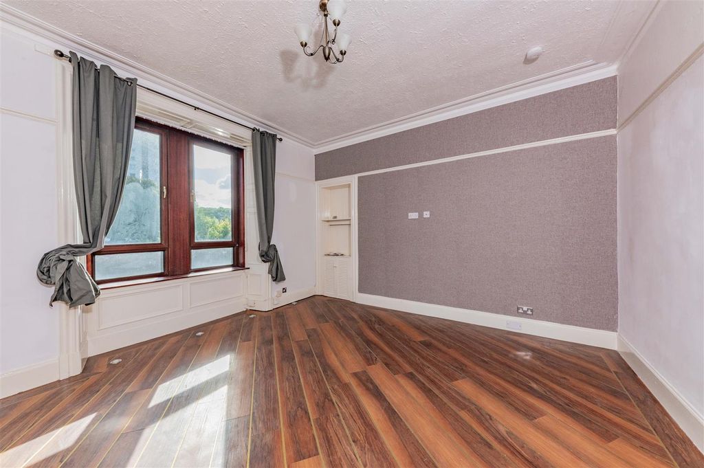 Property photo 2 of 10 4 Grays Lane Dundee Reshoot-3.Jpg