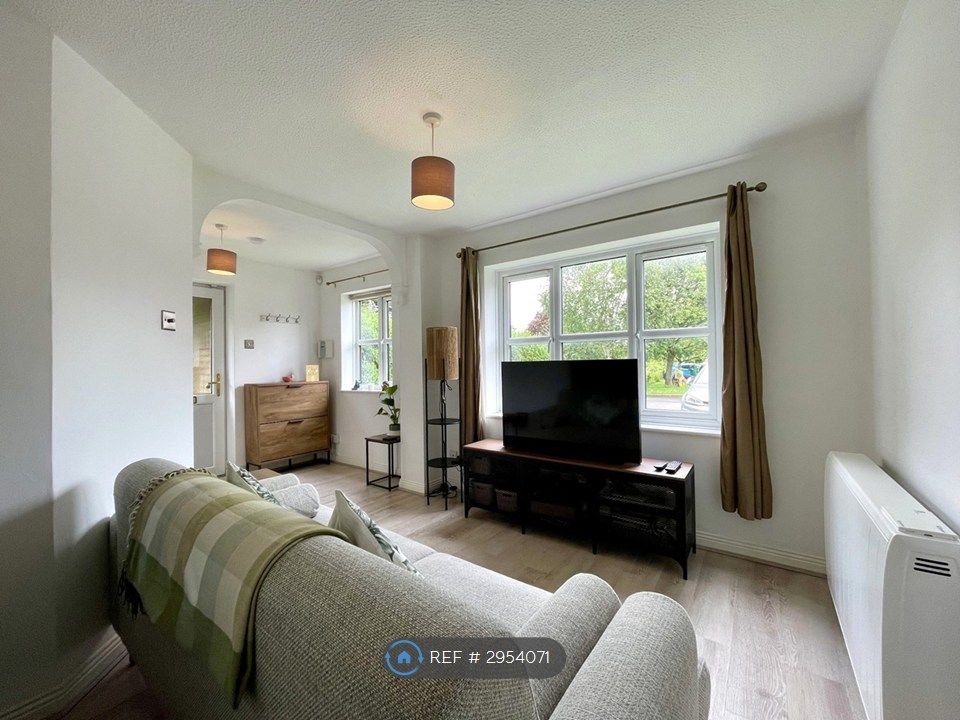 Property photo 3 of 9