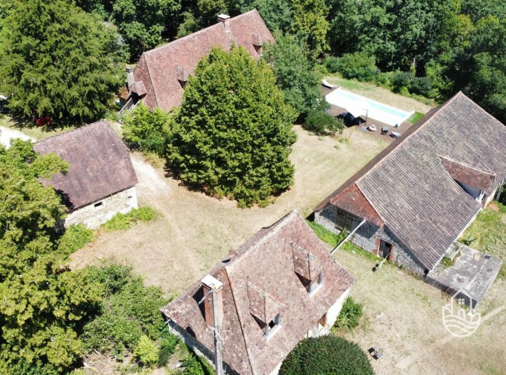 Property photo 2 of 28