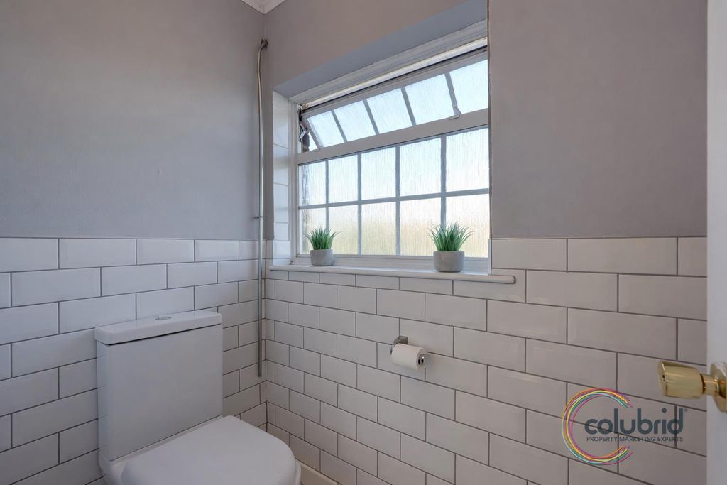 Additional image 15 of 4 bed end terrace house for saleWhitmore Avenue, Grays RM16