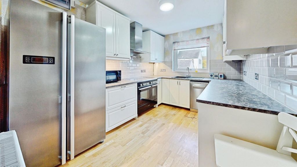 Property photo 3 of 17 9Fc7d6Db-Pbox-Img.Jpg