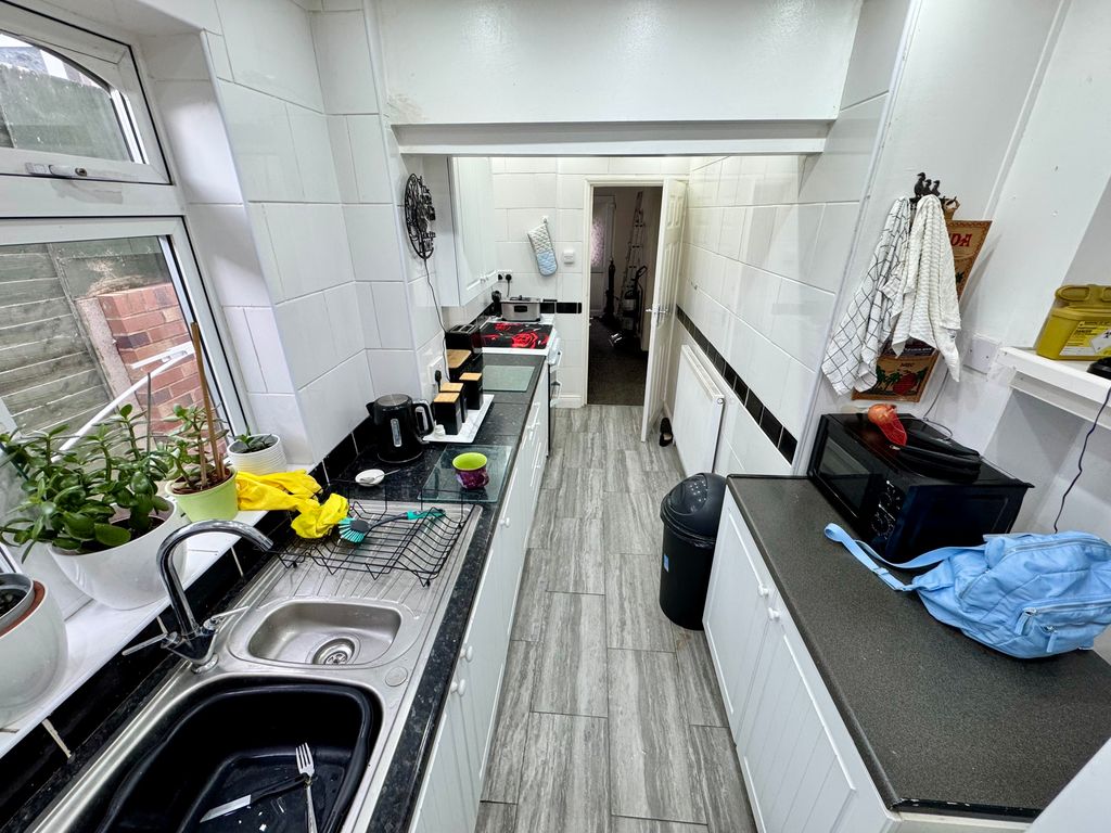 Property photo 3 of 12 Image