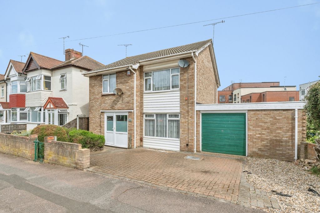 Property photo 1 of 19 Pbox-Img.Jpg