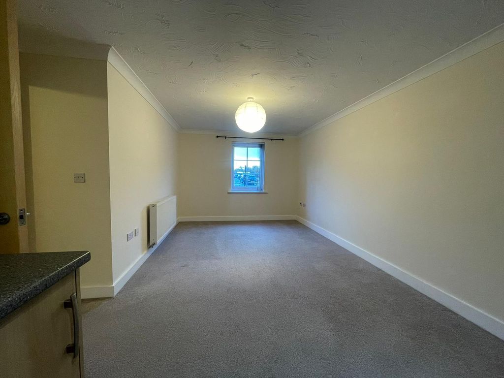 Property photo 3 of 6