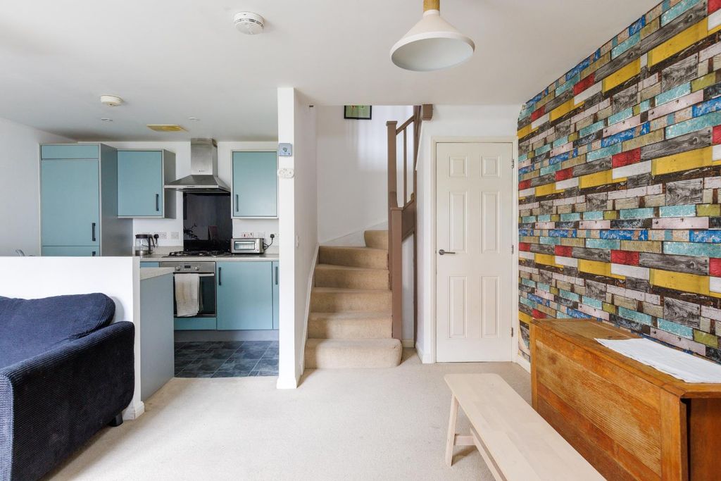 Property photo 1 of 17 30 Mallard Close-18.Jpg