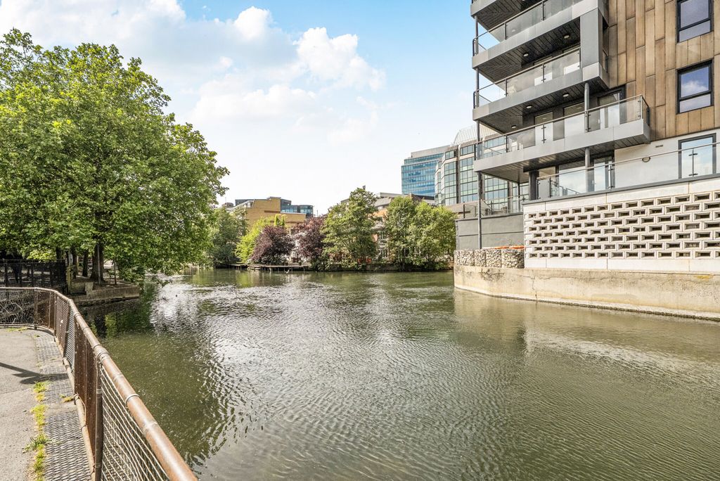 Property photo 2 of 17 1439626-13-6A0F1F...