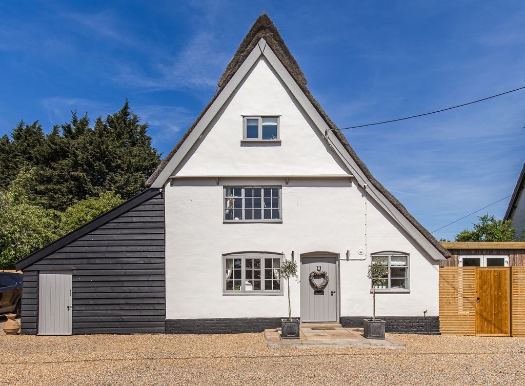 Property photo 1 of 30 White Cottage House_-81