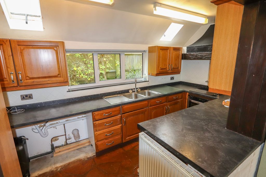 Property photo 3 of 20