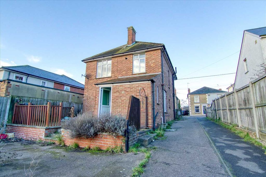 Property photo 2 of 13