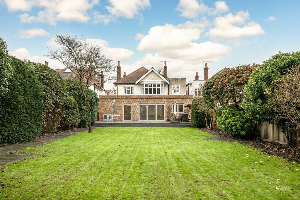 Property photo 3 of 10