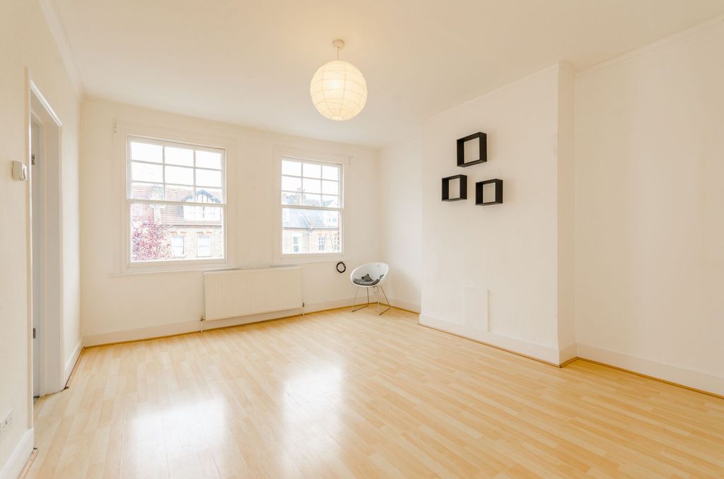 Property photo 1 of 6