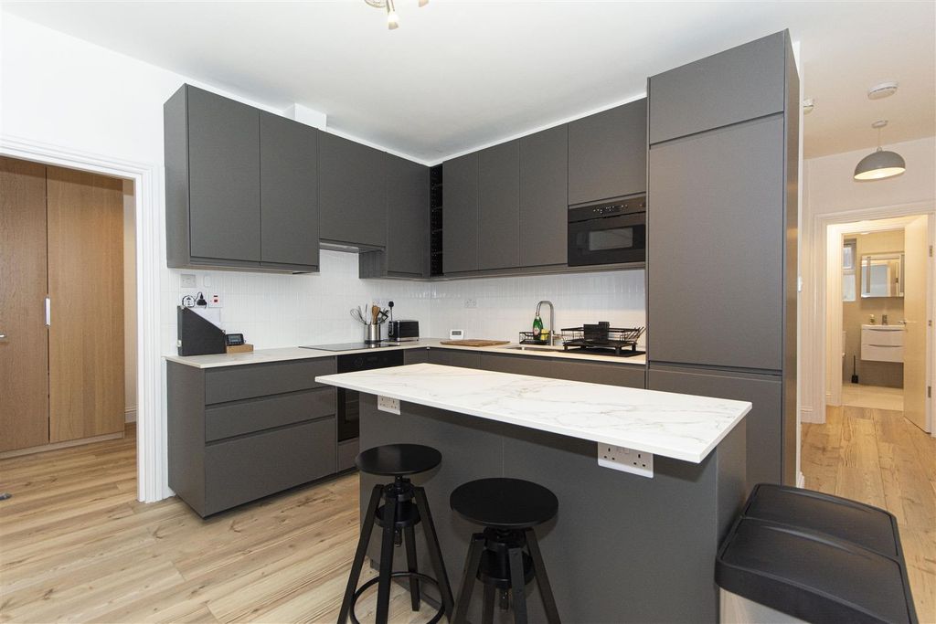 Property photo 1 of 12 Rosslyn House 2024 (10).Jpg
