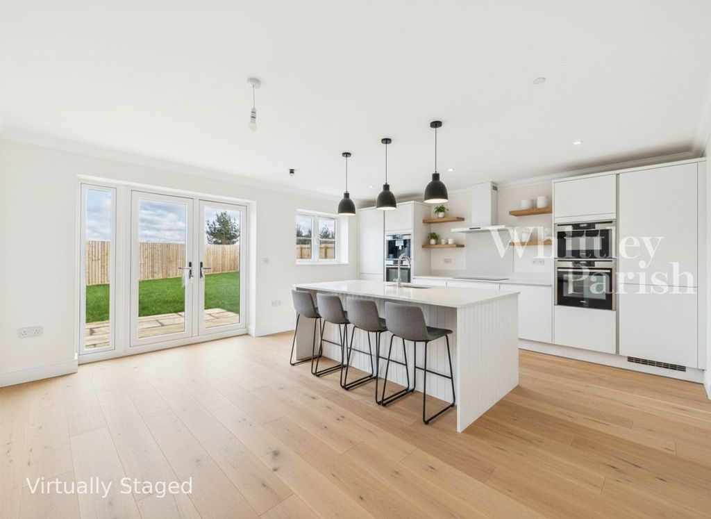 Property photo 2 of 11