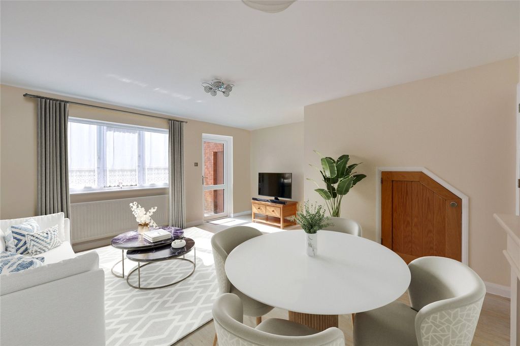 Property photo 2 of 13 Picture No. 10