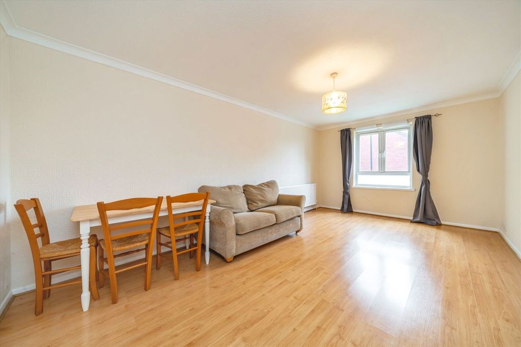 Property photo 1 of 4